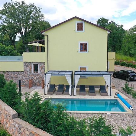 Holiday Home Tos Risika Exterior photo