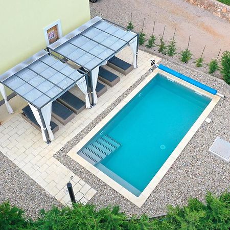 Holiday Home Tos Risika Exterior photo