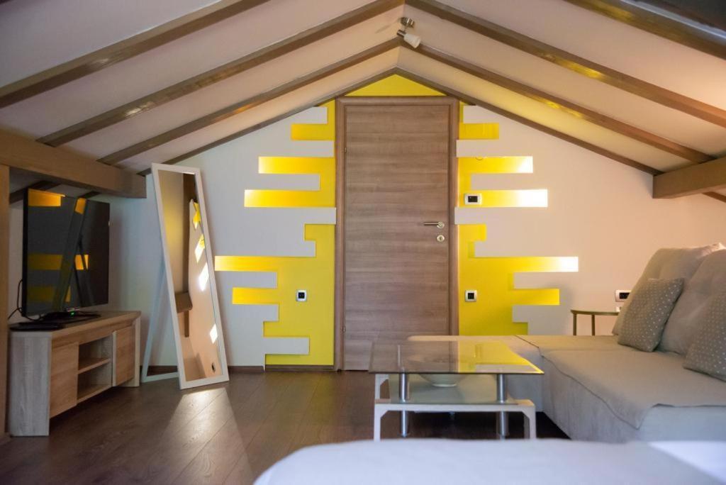 Holiday Home Tos Risika Exterior photo