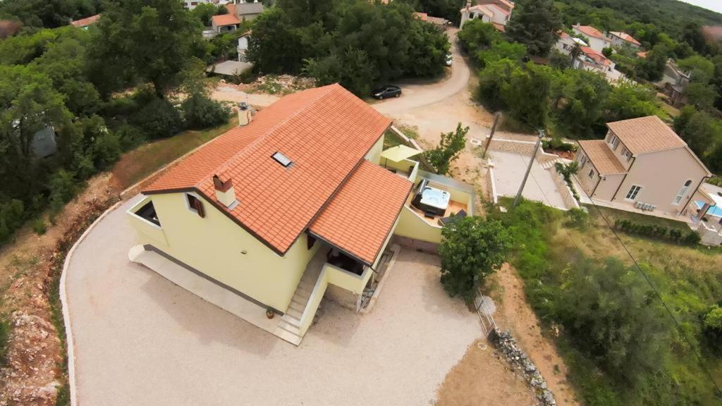 Holiday Home Tos Risika Exterior photo