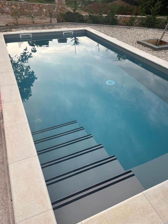 Holiday Home Tos Risika Exterior photo