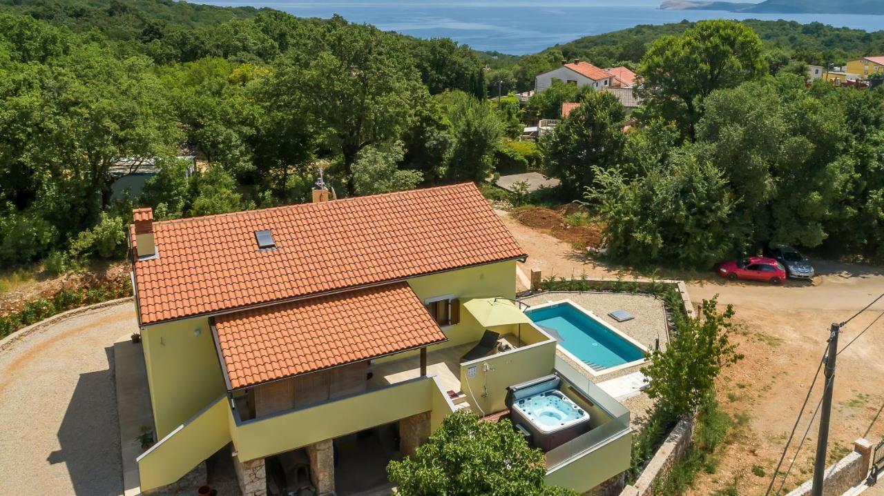 Holiday Home Tos Risika Exterior photo
