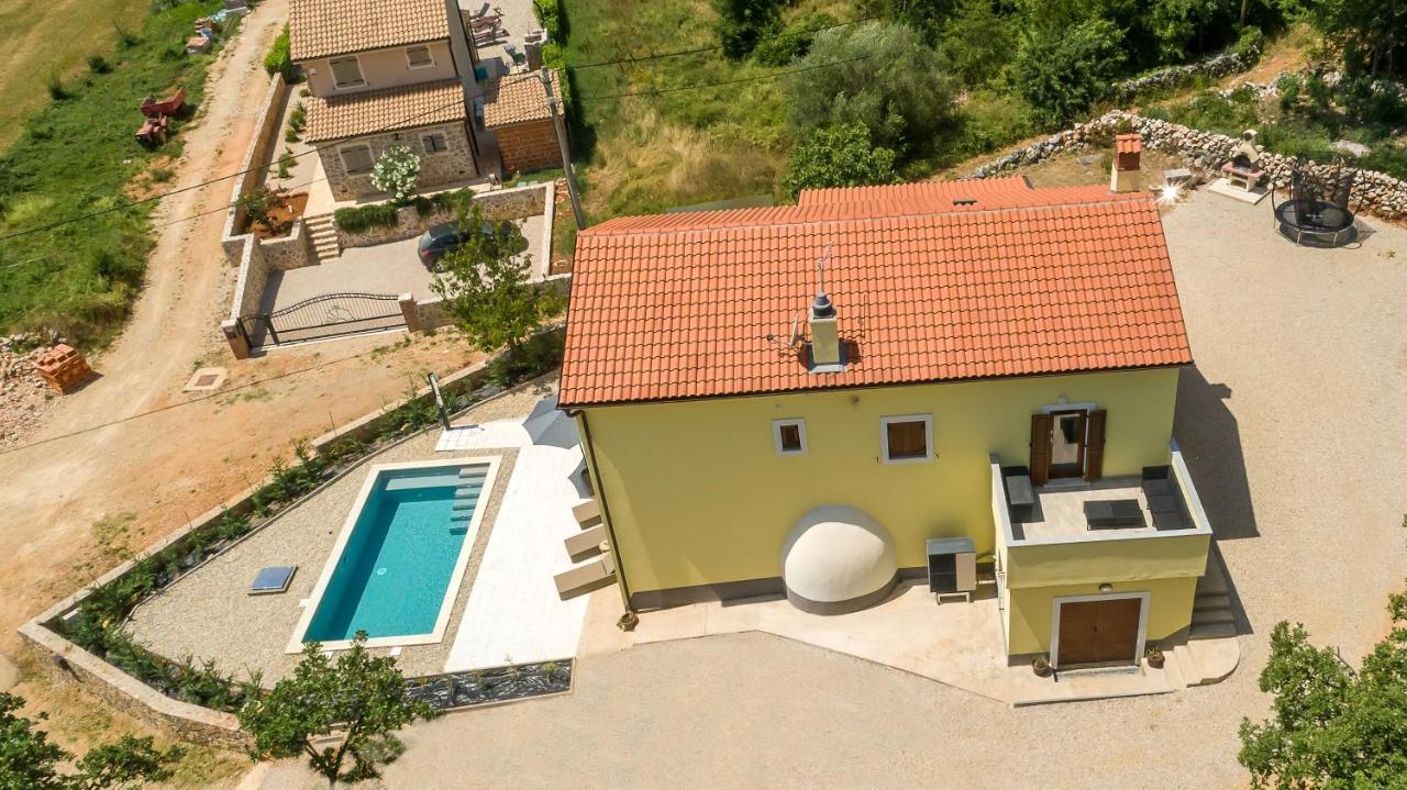 Holiday Home Tos Risika Exterior photo