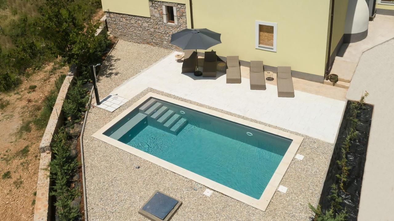 Holiday Home Tos Risika Exterior photo