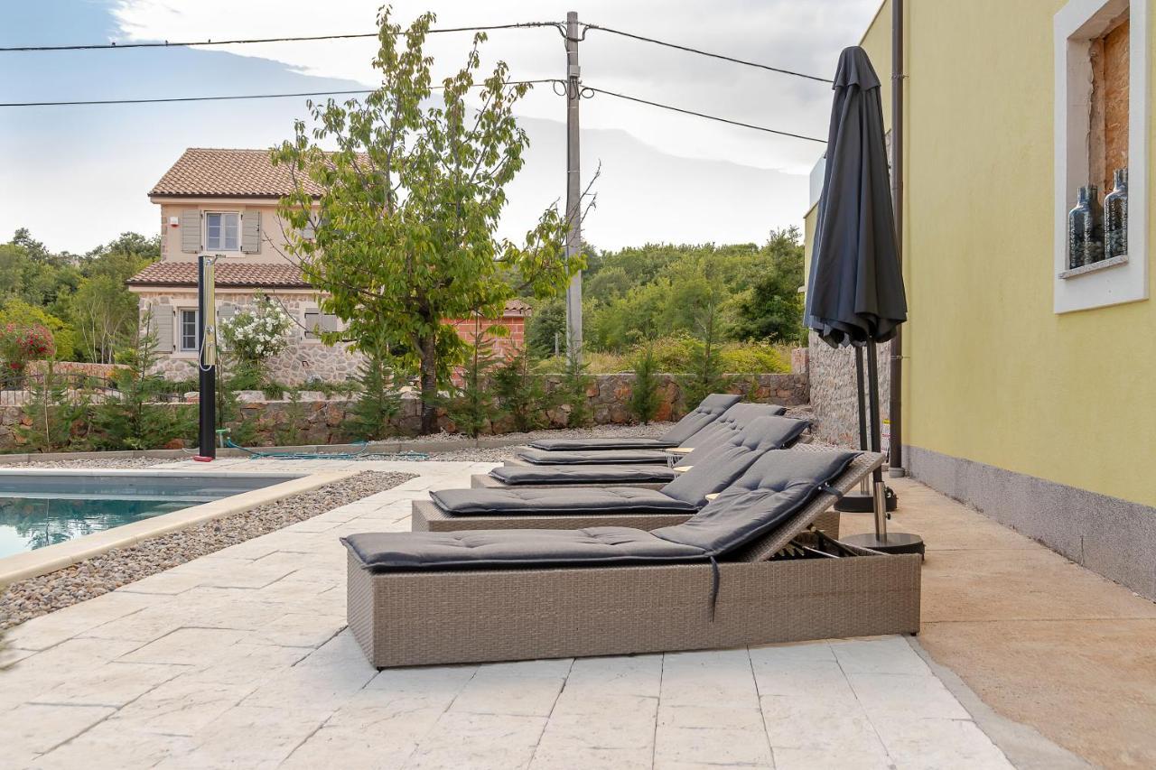 Holiday Home Tos Risika Exterior photo